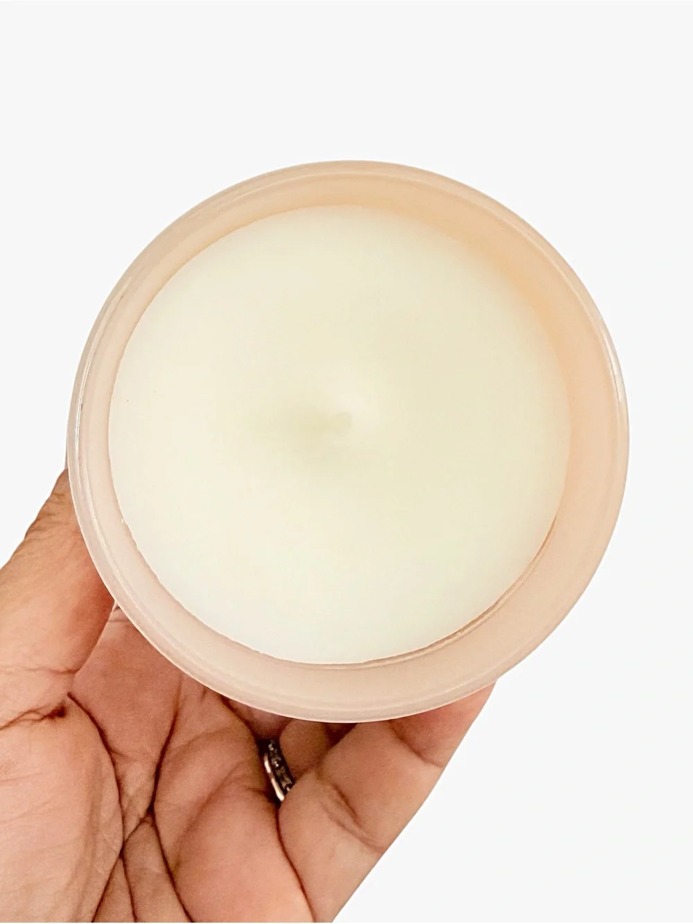 Leoben Company Guava Blossom No. 021 Scented Candle - Pink